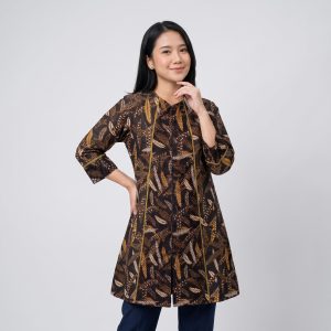 Dress outer batik wanita katun cabut premium warna cokelat sogan motif dedaunan dengan aksen list vertikal.