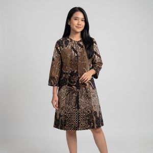 Dress outer batik wanita katun cabut premium warna cokelat sogan motif klasik dengan aksen list vertikal.