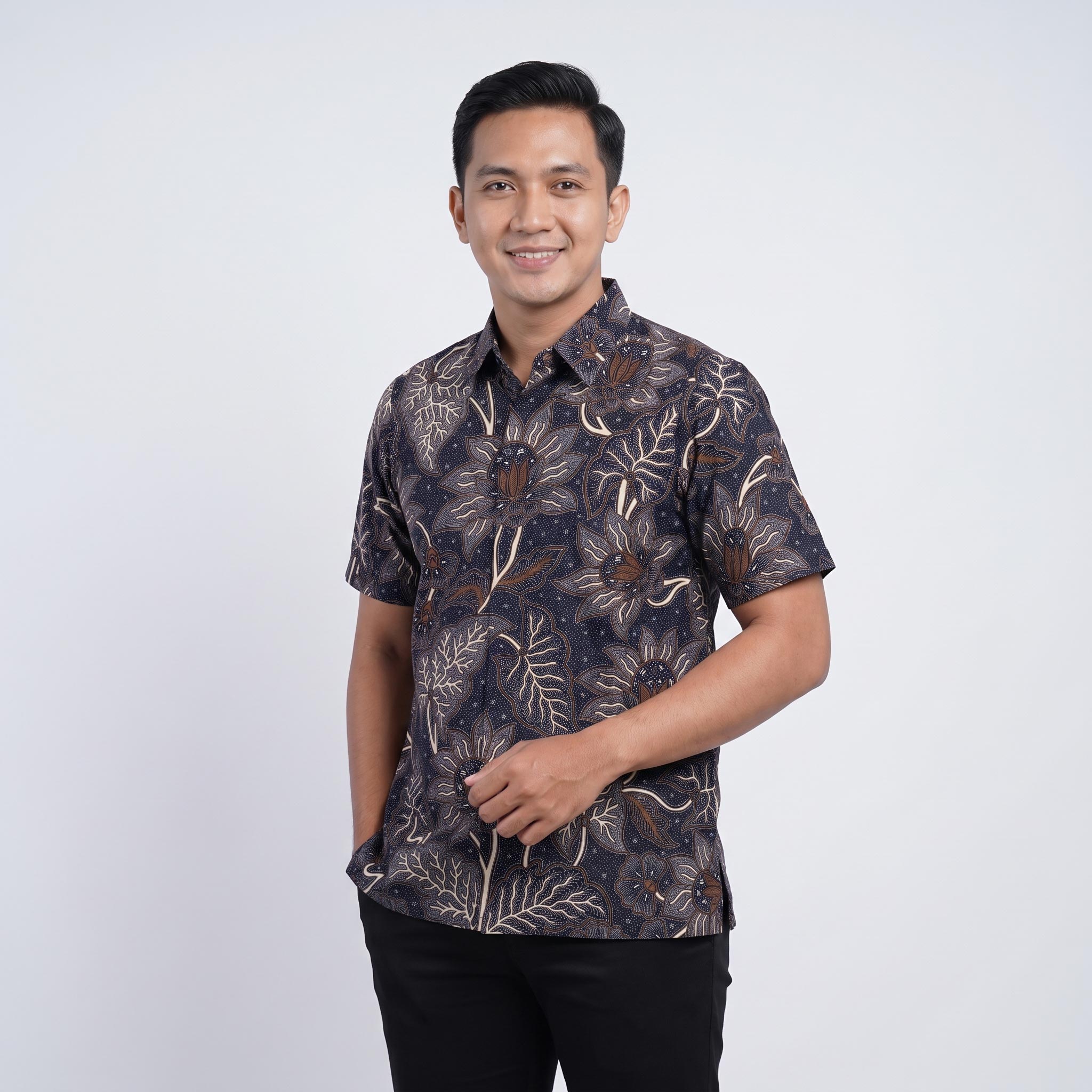 Kemeja Batik Pria Katun Cabut Lengan Pendek - 333