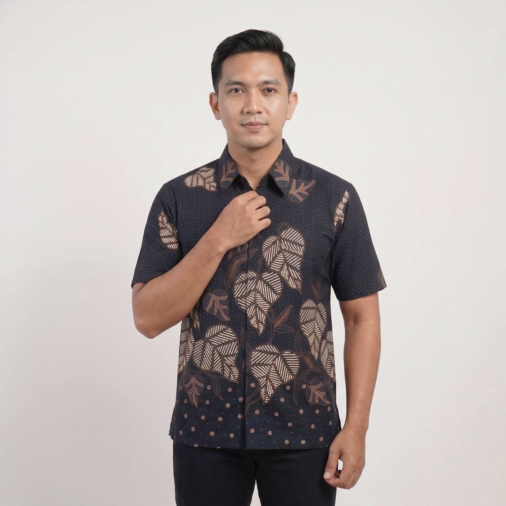 Kemeja Batik Pria Katun Cabut Lengan Pendek - 334 - Gambar 6